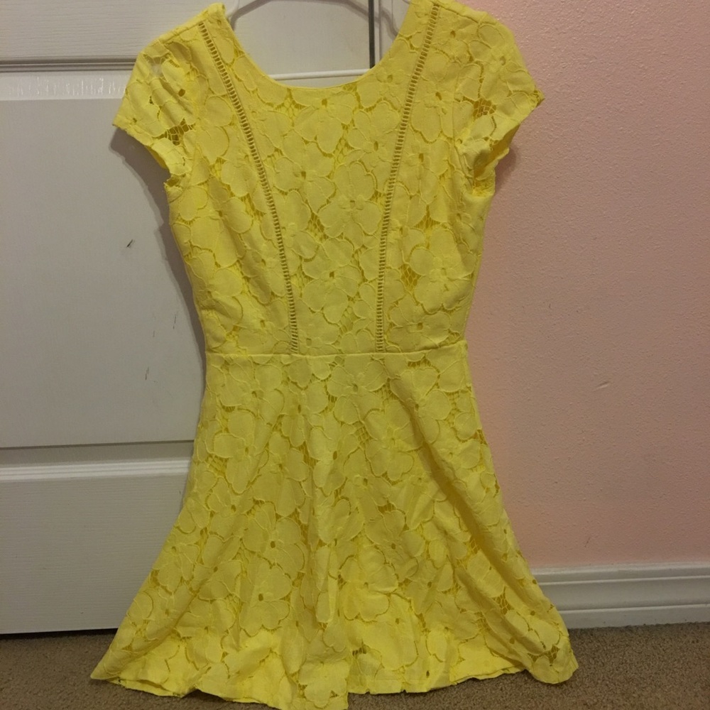 yellow lace dress